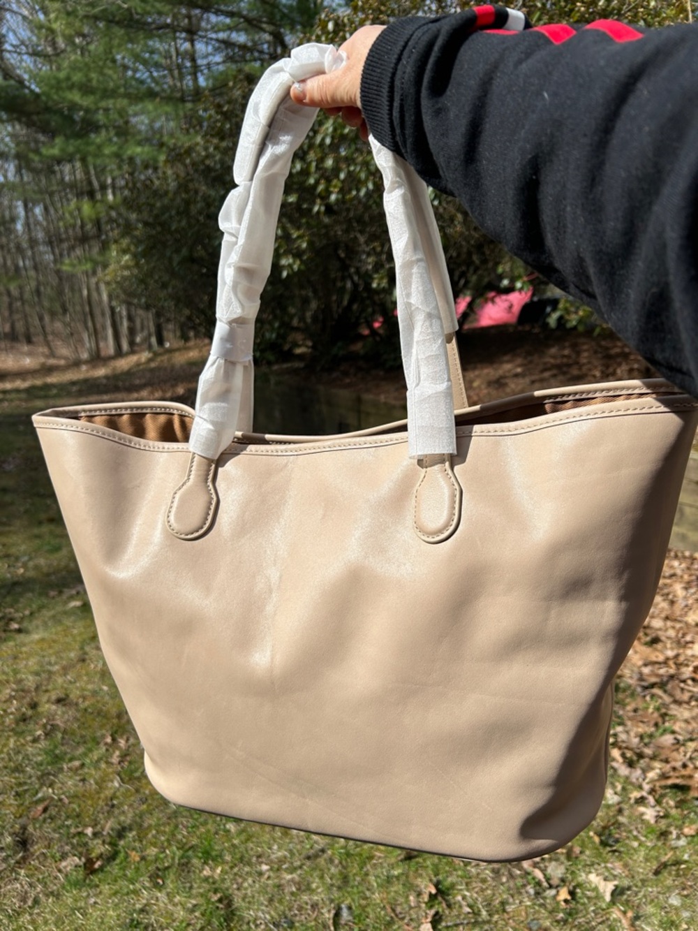 J. Crew NWT Berkeley‎ Tote in Leather - Macadamia - Picture 2 of 2